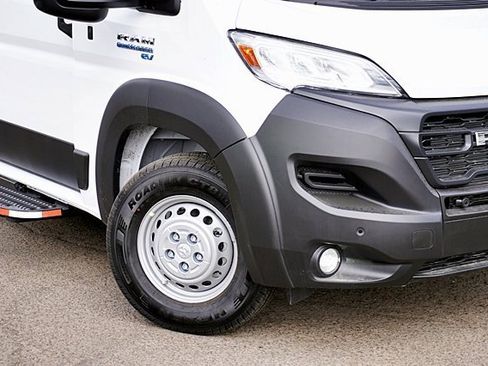 New 2024 RAM ProMaster 3500 w/ Delivery Van Package image 4