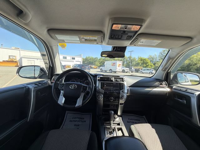 Used 2022 Toyota 4Runner SR5 AWD/4WD image 21