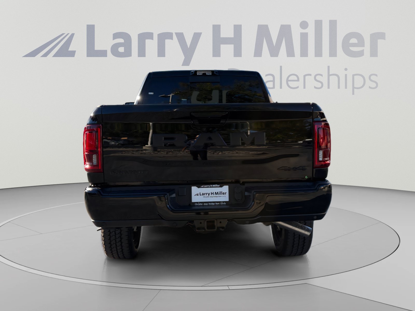 New 2027 RAM 2500 Laramie w/ Night Edition AWD/4WD image 4