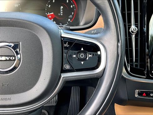 Used 2017 Volvo S90 T6 Inscription w/ Vision Package image 22