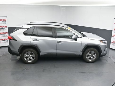 Used 2024 Toyota RAV4 XLE FWD image 31