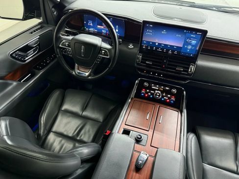 Used 2023 Lincoln Navigator L Standard Sport Utility 4D image 24
