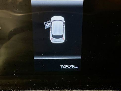 Used 2023 Kia Telluride EX w/ EX Captain's Chair Package image 7