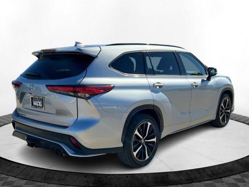 Certified 2022 Toyota Highlander XSE image 6