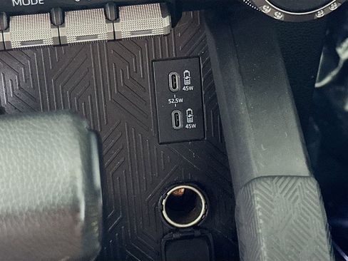 Used 2024 Toyota Tacoma TRD Off-Road image 30