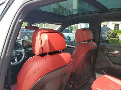 Used 2024 Audi SQ5 Premium Plus AWD/4WD image 25