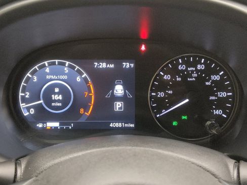 Used 2022 Nissan Kicks SR w/ Interior Electronics Package FWD image 23