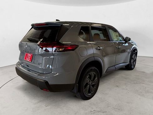 New 2026 Nissan Rogue SV AWD/4WD image 5