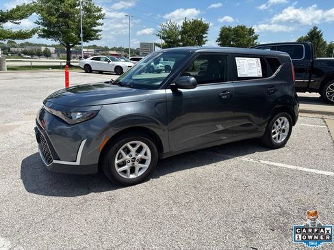 Used 2024 Kia Soul LX w/ Option Group 015 FWD image 14