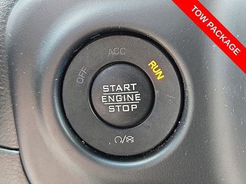 Used 2022 Jeep Wrangler Unlimited Sahara w/ Cold Weather Group AWD/4WD image 26
