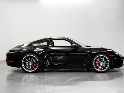 Used 2020 Porsche 911 Carrera S RWD image 2