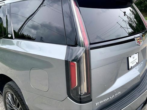 Used 2023 Cadillac Escalade V AWD/4WD image 29