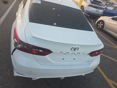 Used 2023 Toyota Camry SE FWD image 4