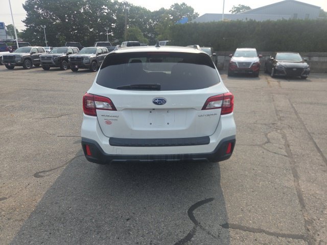 Used 2019 Subaru Outback 2.5i Touring AWD/4WD image 4