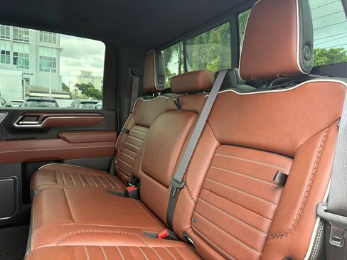 Used 2024 GMC Sierra 2500 Denali Ultimate AWD/4WD image 20