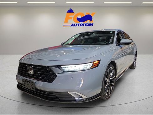 Used 2024 Honda Accord Touring image 1