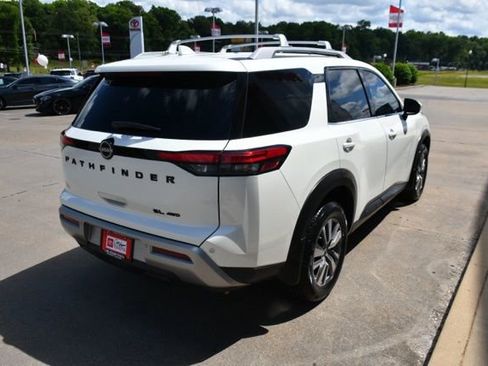 Used 2023 Nissan Pathfinder SL w/ Lighting Package (N92) AWD/4WD image 5