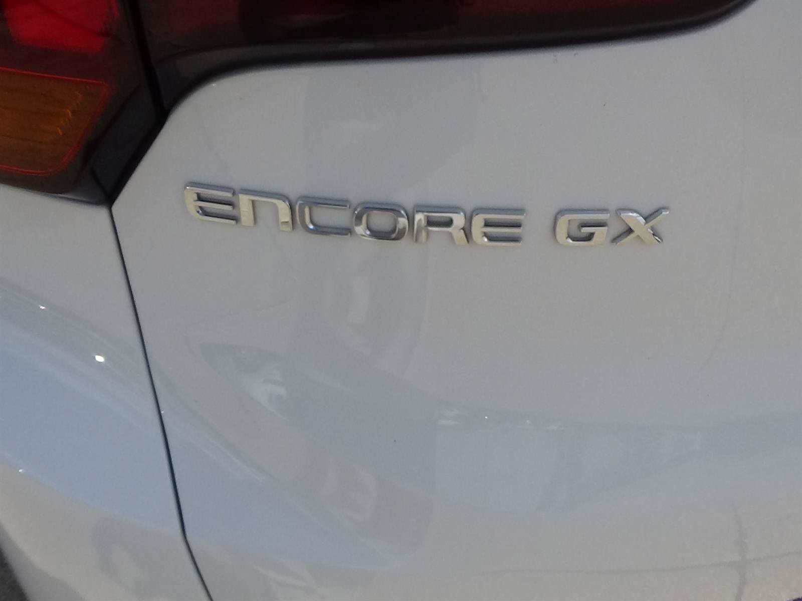 Used 2025 Buick Encore GX Preferred FWD image 11