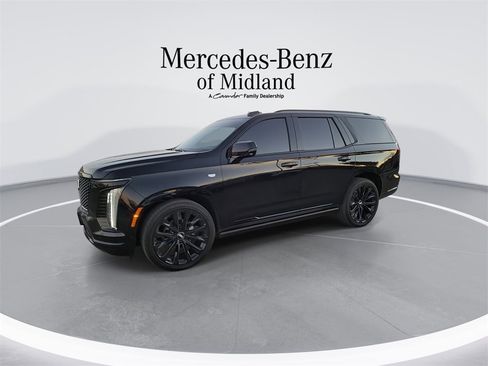 Used 2025 Cadillac Escalade Sport Platinum w/ LPO, ONYX Package image 4