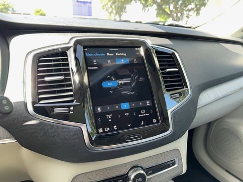 New 2025 Volvo XC90 T8 Plus w/ Protection Package Premier image 22