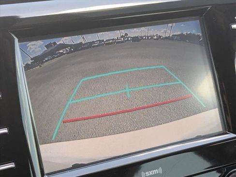 Used 2020 Toyota Camry SE FWD image 12