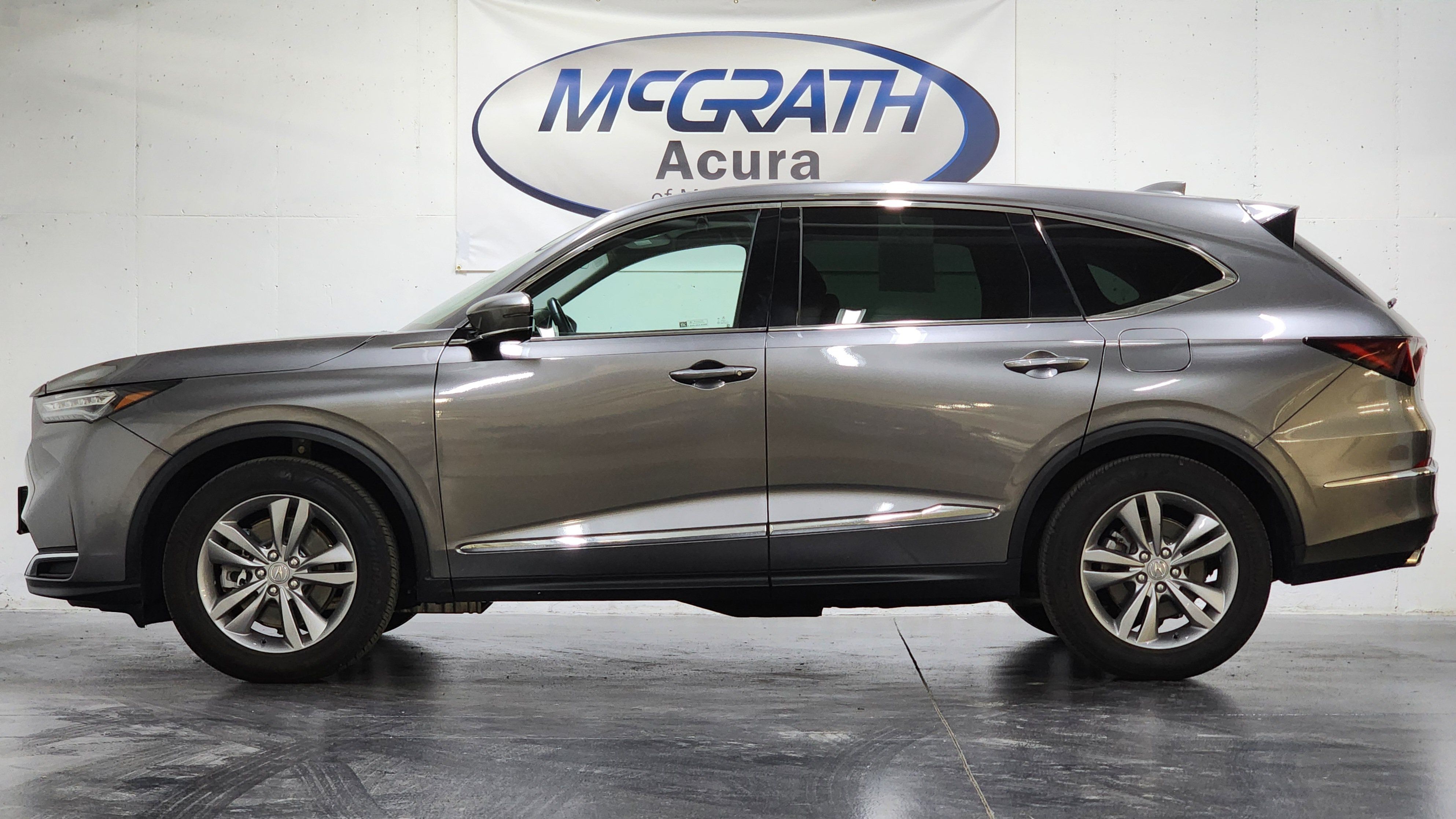 Used 2025 Acura MDX SH-AWD image 11