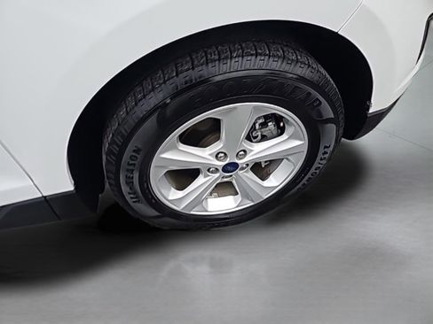 Used 2018 Ford Edge SE w/ Cargo Accessory Package image 16