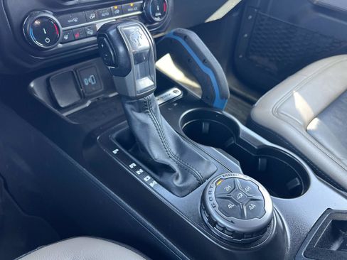 Used 2022 Ford Bronco Wildtrak image 18