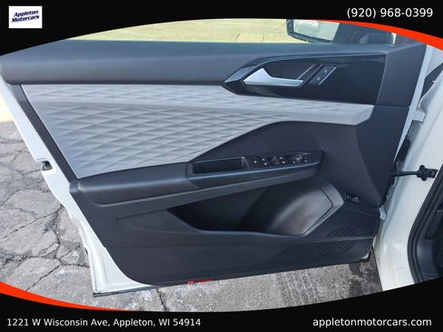 Used 2023 Volkswagen Taos S image 12