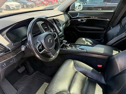 Used 2018 Volvo XC90 T6 Momentum w/ Convenience Package AWD/4WD image 41