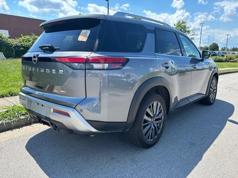 Used 2024 Nissan Pathfinder SL w/ SL Premium Package AWD/4WD image 3