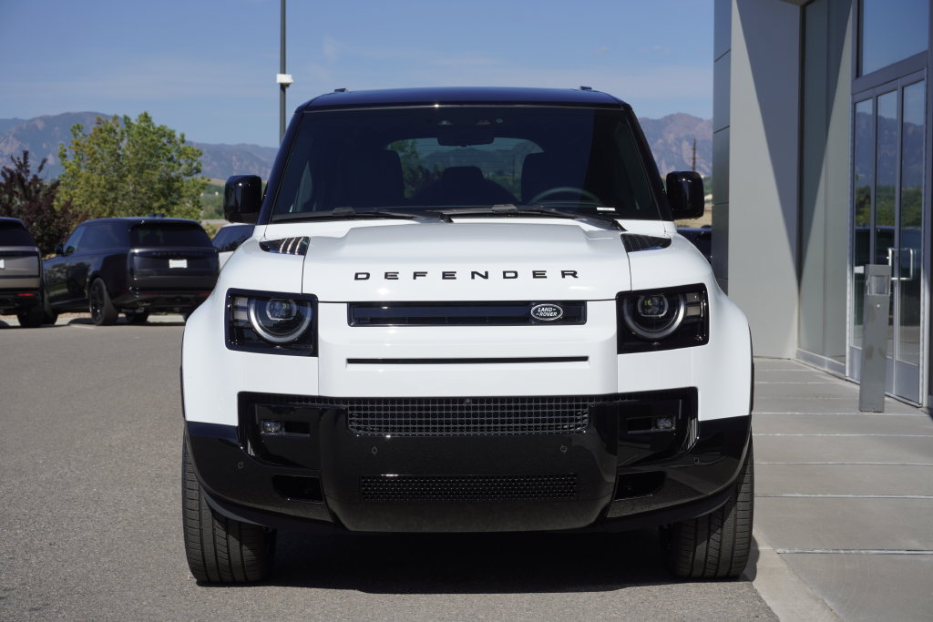 New 2026 Land Rover Defender 110 X-Dynamic SE AWD/4WD image 5