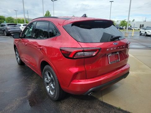 Used 2024 Ford Escape ST-Line w/ Tech Pack #1 AWD/4WD image 13