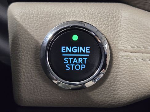 Certified 2024 Ford Expedition Limited image 21