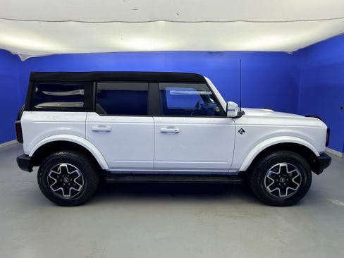 Used 2023 Ford Bronco Outer Banks image 8