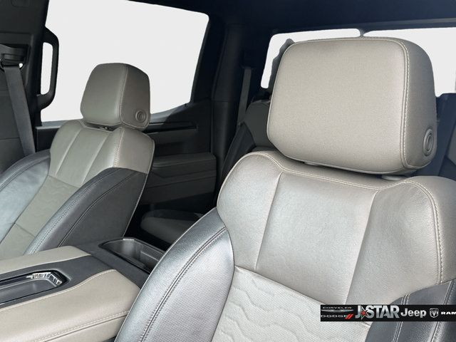 Used 2022 Chevrolet Silverado 1500 ZR2 w/ Technology Package AWD/4WD image 11