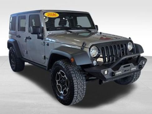 Used 2016 Jeep Wrangler Unlimited Willys image 9