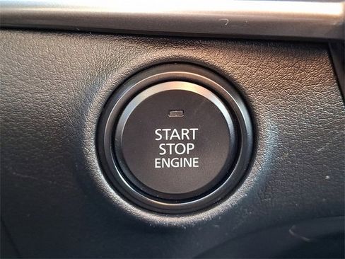 Used 2022 MAZDA MAZDA3 s image 22