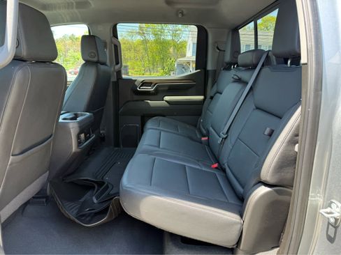Used 2024 Chevrolet Silverado 1500 LT Trail Boss w/ Convenience Package II AWD/4WD image 25