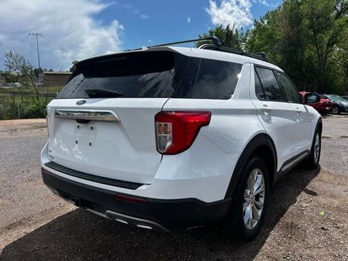 Used 2020 Ford Explorer XLT w/ Equipment Group 202A AWD/4WD image 6