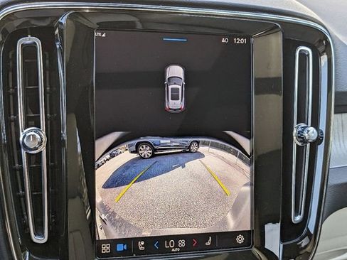 New 2025 Volvo XC40 B5 Plus w/ Protection Package Premier image 26