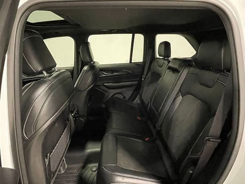 Used 2023 Jeep Grand Cherokee Altitude image 17