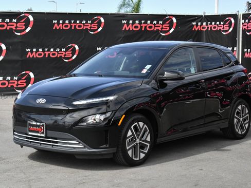 Used 2023 Hyundai Kona SEL FWD image 3