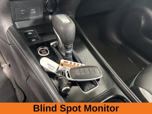 Used 2023 Nissan Kicks SR w/ SR Premium Package image 16