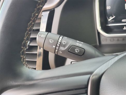 Used 2024 GMC Sierra 2500 AT4 image 23