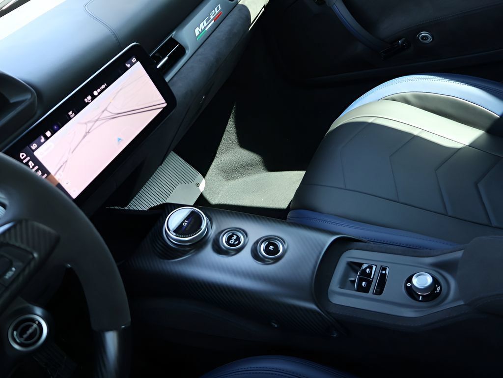 Used 2023 Maserati MC20 Coupe RWD image 20
