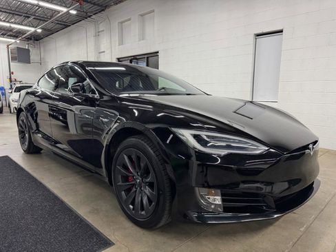 Used 2020 Tesla Model S Performance image 3