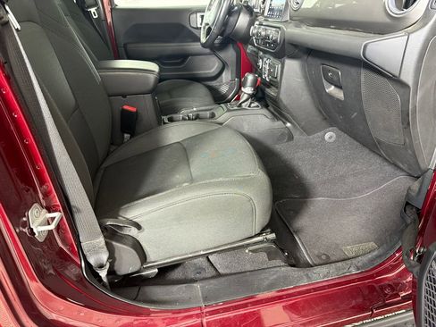 Used 2021 Jeep Wrangler Unlimited Sahara image 14