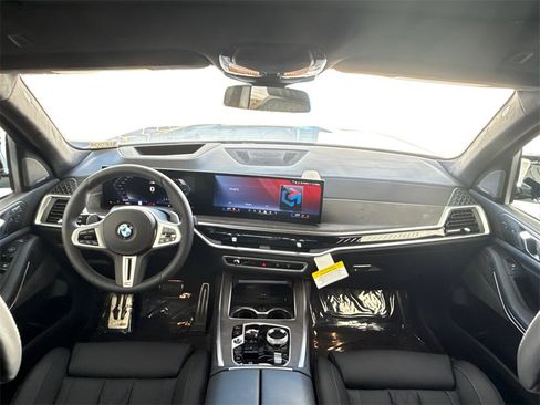 New 2026 BMW X7 M60i w/ Executive Package image 19