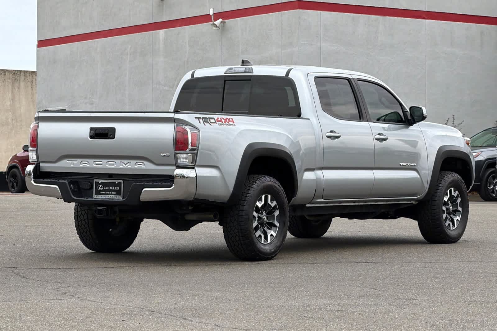 Used 2022 Toyota Tacoma TRD Off-Road AWD/4WD image 2